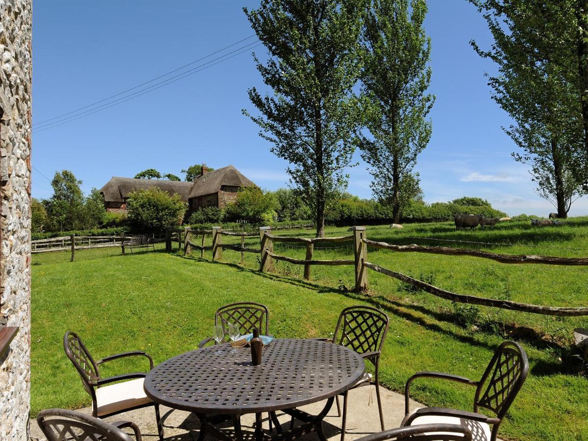 East Barn Villa Wootton Fitzpaine Buitenkant foto